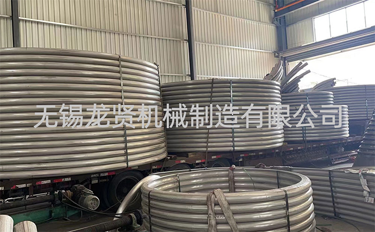 江蘇筒體半圓管哪家交貨快？龍賢：把 “急單” 變 “閃電單”，工業(yè)圈的 “準(zhǔn)時(shí)達(dá)王者”